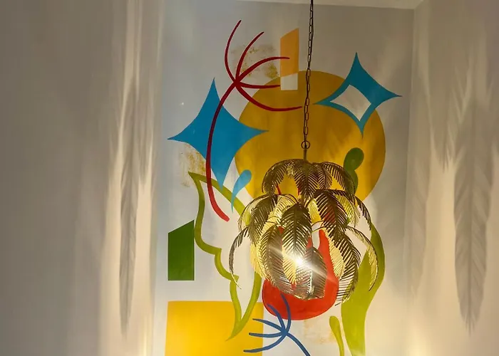 Il Torrione Casa Difronte A Grandi Giardini