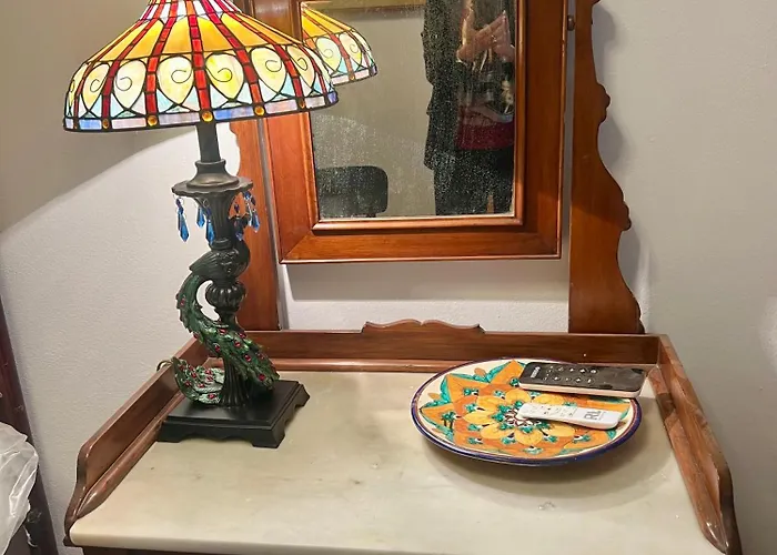 Il Torrione Casa Difronte A Grandi Giardini *