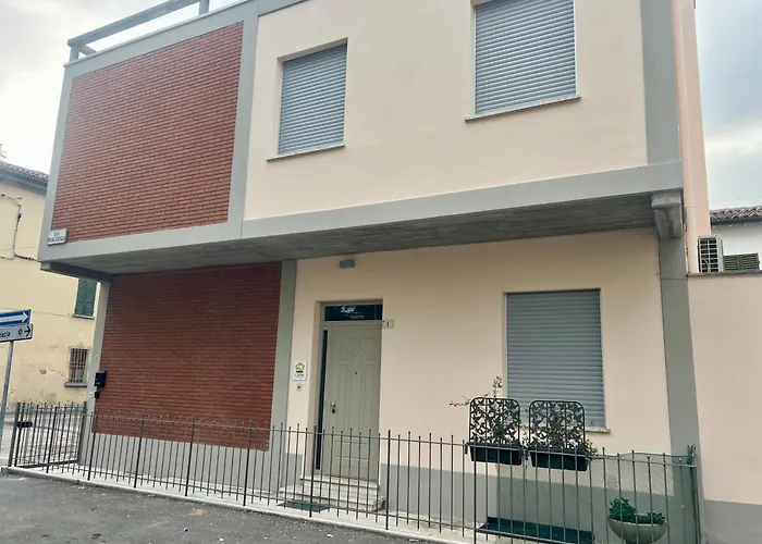 Nyaraló Il Torrione Casa Difronte A Grandi Giardini *