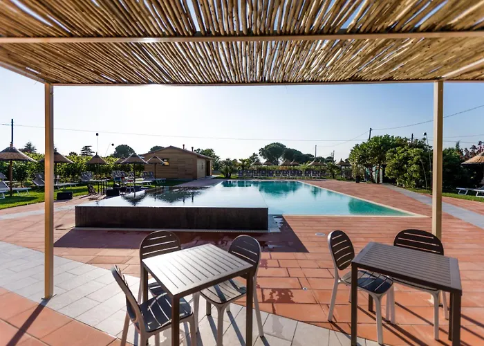 Il Torrione Casa Difronte A Grandi Giardini